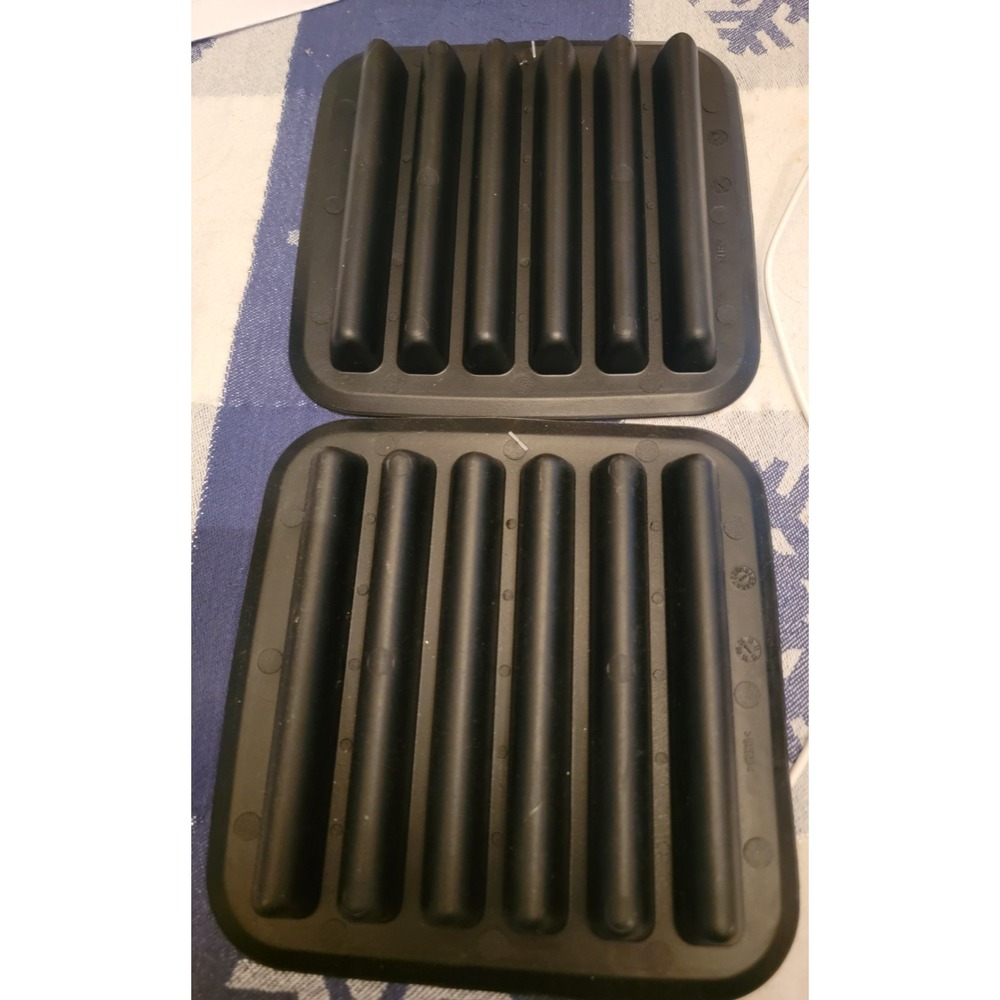IKEA Water Bottle Ice Sticks Silicone Tray Black - Set of Two - With Tags - Picture 2 of 2